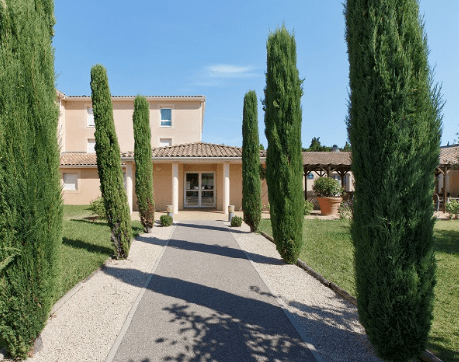 EHPAD "LES BAUX DU ROY". 7,10 %
