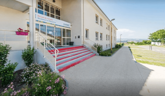 RESIDENCE "LES MOUSSIERES". 7 %