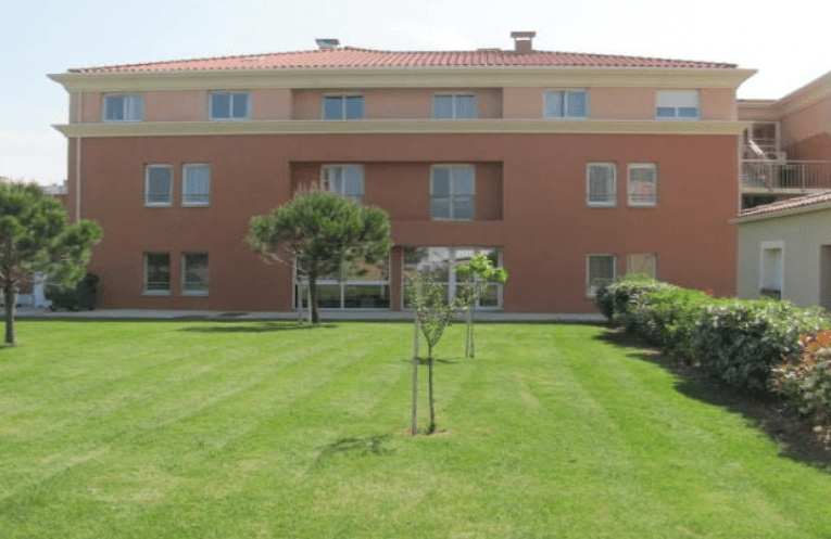 EHPAD "JARDINS DE LA CRAU". 4,80 %