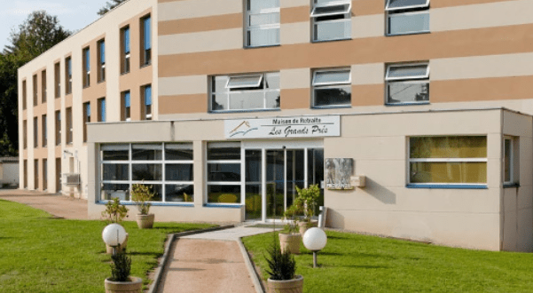 EHPAD "LES GRANDS PRES". 5,70 %