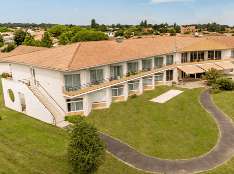 RESIDENCE "PARC DES OLIVIERS". 6 %