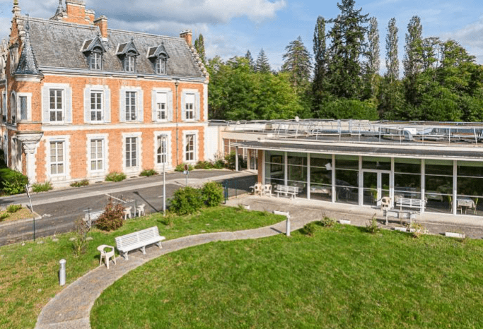 EHPAD "CHATEAU DES LANDES". 5,90 %